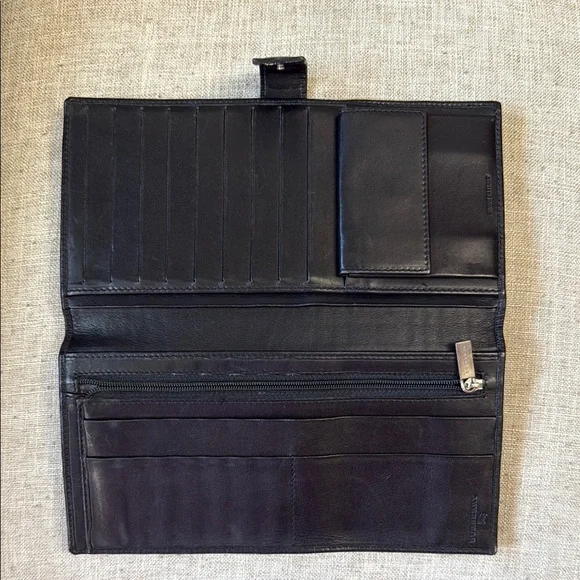 Burberry Signature Black Leather Wallet; EUC - Picture 4 of 11